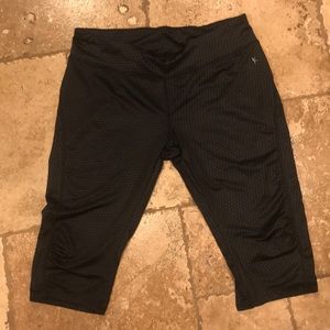 Women’s Danskin workout capris